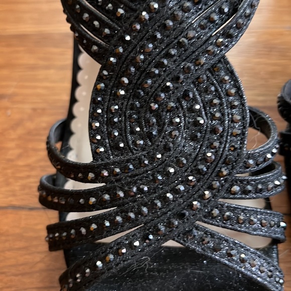 Dress sandals with heel | EUC - Picture 4 of 8